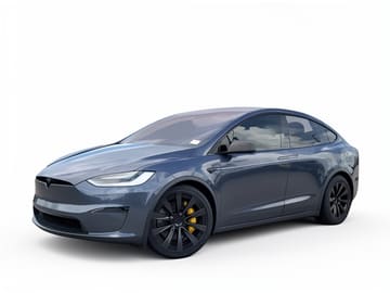 The same vehicle rendered against the white studio backdrop